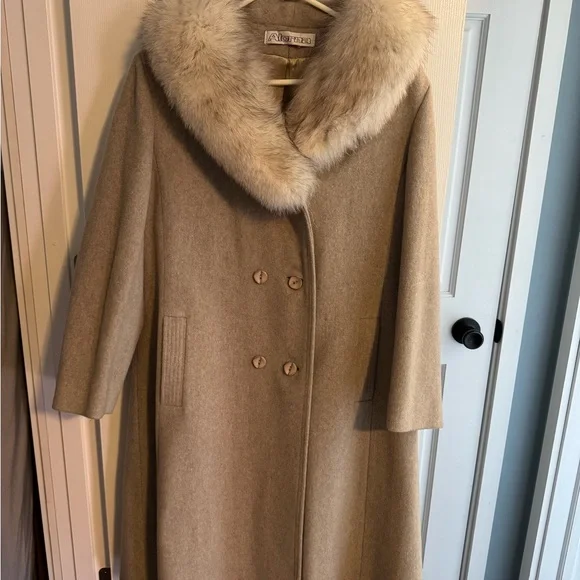 Vintage Alorna Wool Coat w/ Fox Fur Trim - Picture 1 of 5
